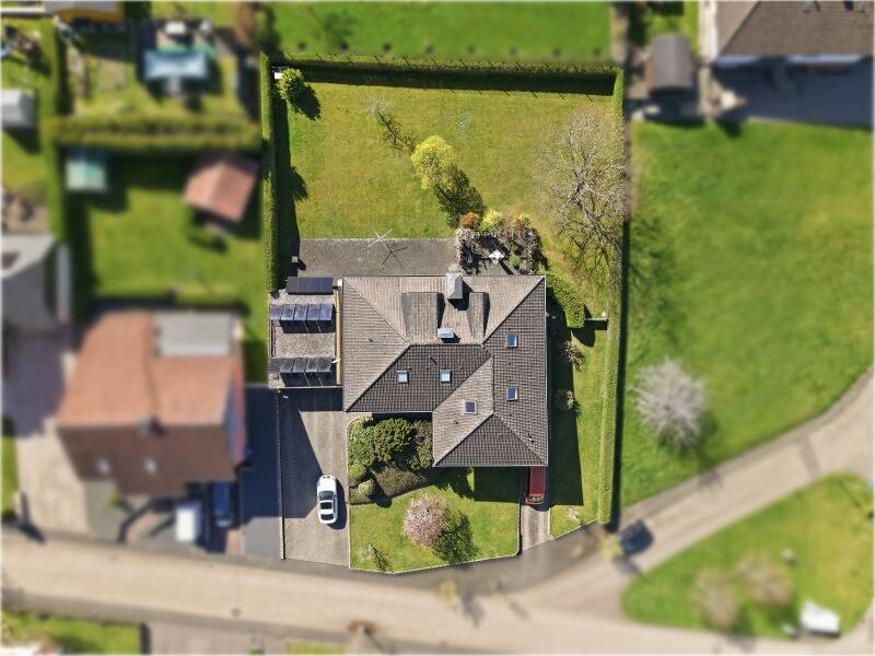 Immobilie in Konz - Großzügiges Zweifamilienhaus in ruhiger Lage von Oberemmel - Bild 1