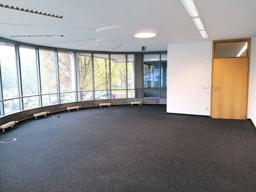 Büro zur Miete provisionsfrei 2.600 € 8 Zimmer 410 m² Bürofläche Zentrum Chemnitz 09111