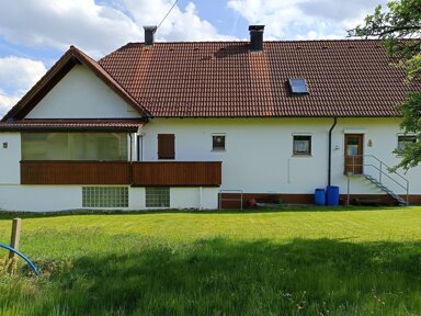 Doppelhaushälfte zum Kauf als Kapitalanlage geeignet 200.000 € 3,5 Zimmer 145 m² 211 m² Grundstück Winzeln Fluorn-Winzeln 78737