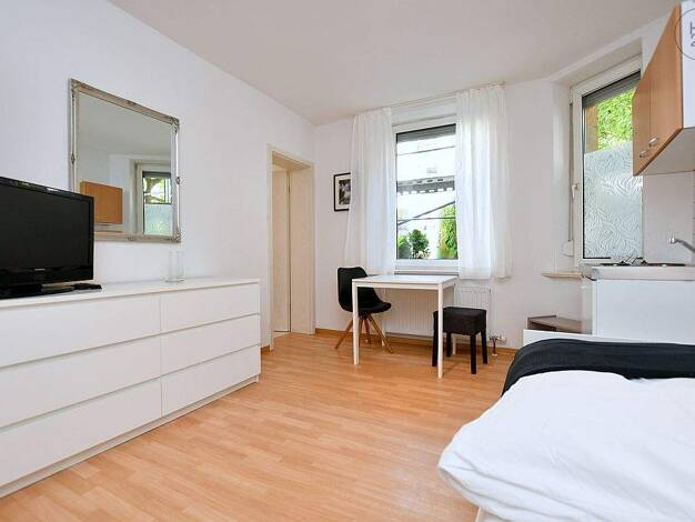 Wohnung zur Miete Wohnen auf Zeit 890 € 1 Zimmer 18 m² frei ab sofort West Stuttgart 70193