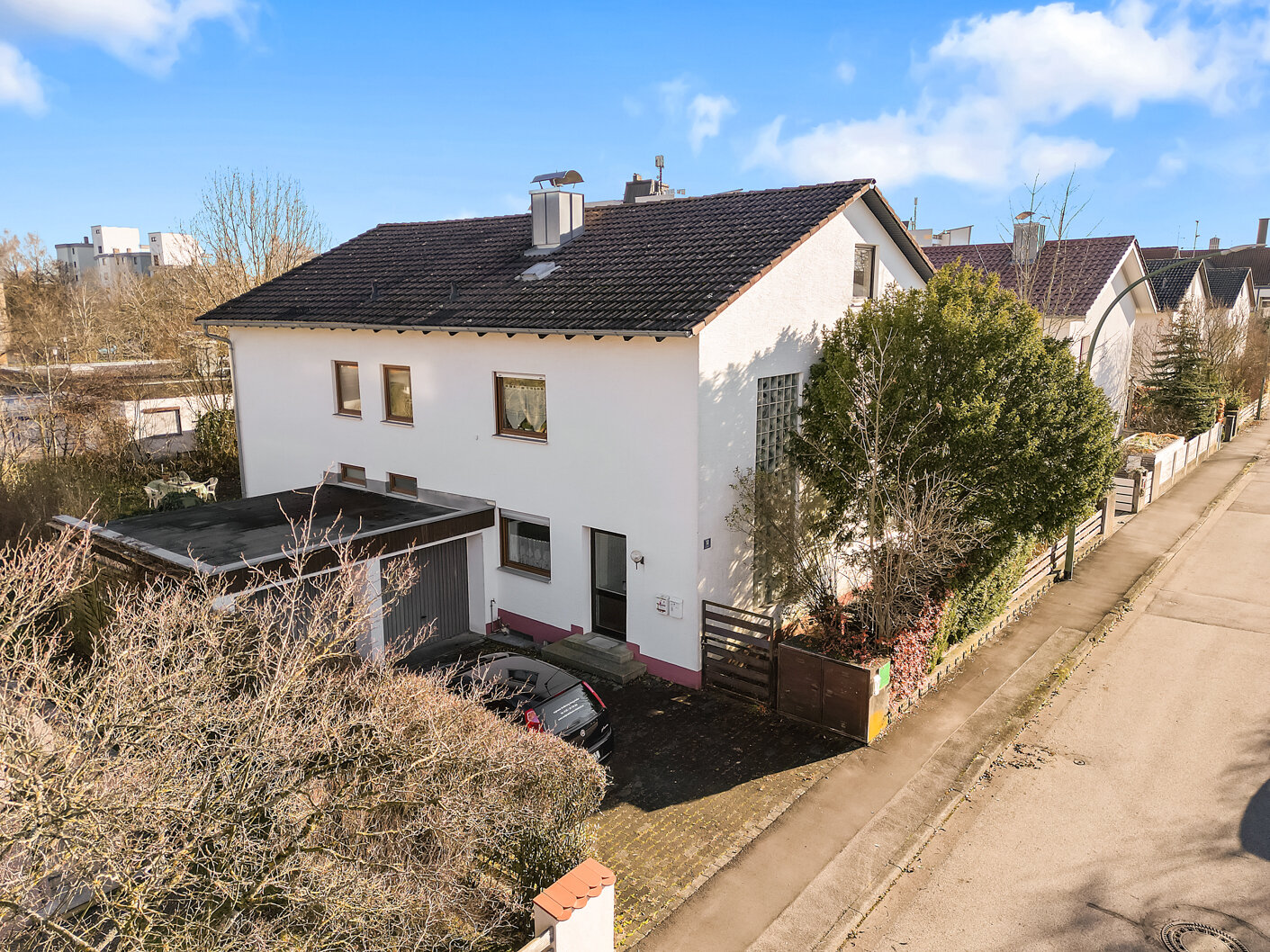 Mehrfamilienhaus zum Kauf provisionsfrei 690.000 € 8 Zimmer 221 m²<br/>Wohnfläche 581 m²<br/>Grundstück Hans-Sachs-Str. 10 Kaufering 86916