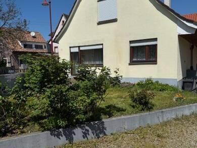 Einfamilienhaus zum Kauf 360.000 € 5 Zimmer 112 m² 300 m² Grundstück frei ab sofort Hauptstr.37 Gottenheim 79288