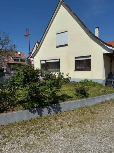 Einfamilienhaus zum Kauf 360.000 € 5 Zimmer 112 m² 300 m² Grundstück frei ab sofort Hauptstr.37 Gottenheim 79288