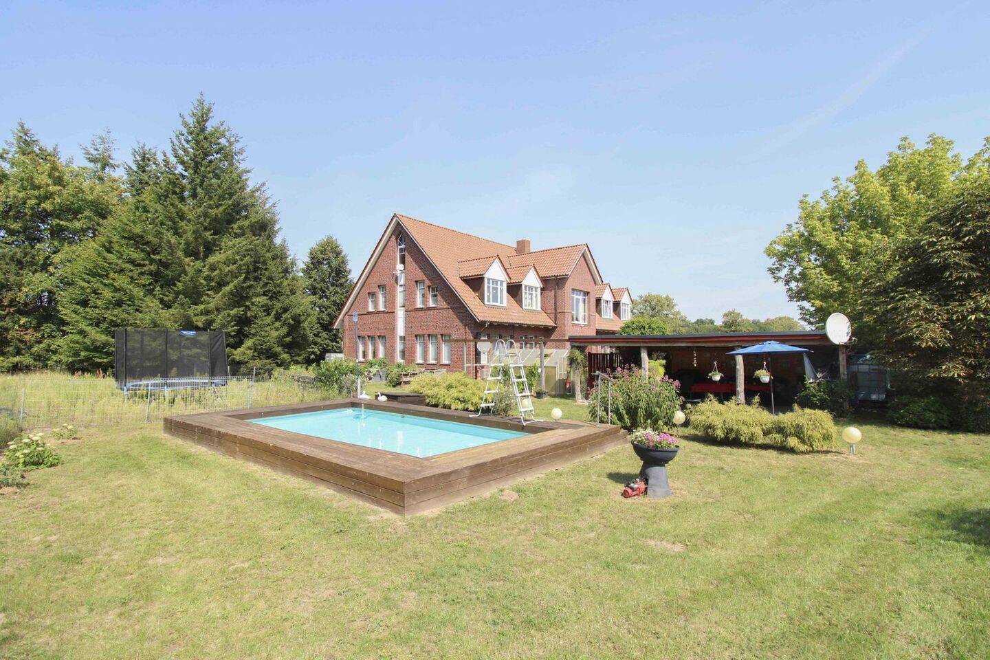 Immobilie in Groß Plasten - MFH mit 4 WE und 1 GE sowie Top-Potenzial in Feldrandlage zur flexiblen Nutzung - Bild 2