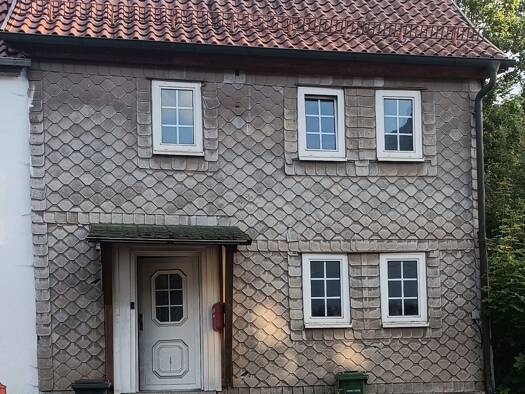 Doppelhaushälfte zum Kauf provisionsfrei 35.000 € 3 Zimmer 90 m² 47 m² Grundstück frei ab sofort Suhl 98529