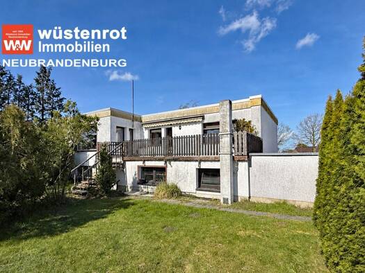 Doppelhaushälfte zum Kauf 225.000 € 4 Zimmer 97 m² 776 m² Grundstück Südstadt Neubrandenburg 17033