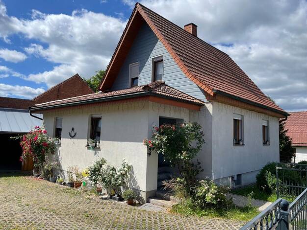 Einfamilienhaus zum Kauf 183.000 € 8 Zimmer 160 m² 583 m² Grundstück Plaue 99338