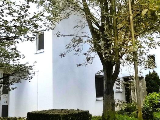 Mehrfamilienhaus zum Kauf 649.000 € 4 Zimmer 128 m² 300 m² Grundstück frei ab 31.07.2026 Niederursel Frankfurt 60439