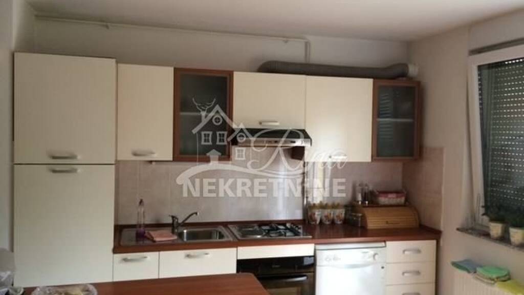 Wohnung zum Kauf 250.000 € 3 Zimmer 84 m² 3. Geschoss Malesnica