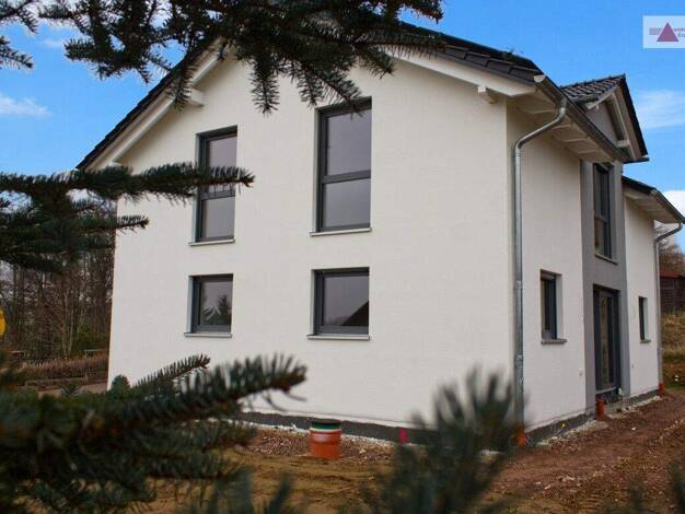 Einfamilienhaus zum Kauf - Erstbezug 549.000 € 5 Zimmer 157 m² 778 m² Grundstück Böhrigen Striegistal 09661