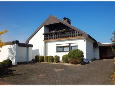 Einfamilienhaus zum Kauf 239.000 € 5 Zimmer 160 m² 701 m² Grundstück Buchenberg Vöhl 34516
