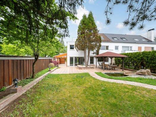 Reihenendhaus zum Kauf 1.250.000 € 8 Zimmer 204,6 m² 500 m² Grundstück Am Wald Taufkirchen 82024
