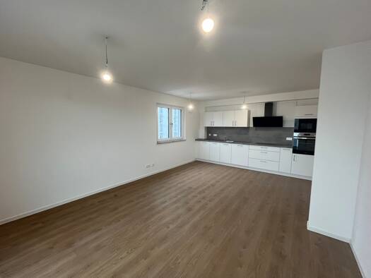 Wohnung zur Miete 866 € 2 Zimmer 67,4 m² 3. Geschoss frei ab 01.12.2025 Weiden Weiden in der Oberpfalz 92637