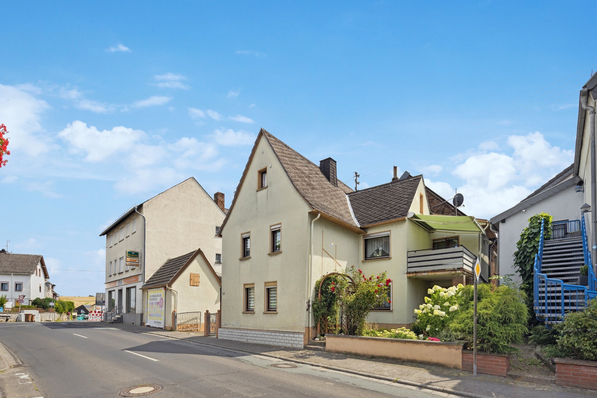 Einfamilienhaus zum Kauf 210.000 € 6 Zimmer 126 m²<br/>Wohnfläche 520 m²<br/>Grundstück Niederhadamar Hadamar 65589