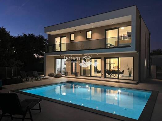 Einfamilienhaus zum Kauf - Erstbezug 580.000 € 4 Zimmer 200 m² Svetvinčenat 52342