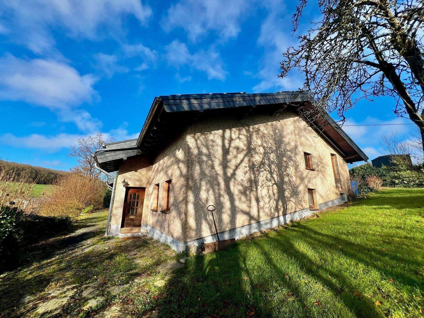 Immobilie in Heilbach - Luxus und Ruhe in Grenznähe – Großzügiges Einfamilienhaus mit 2 Wohneinheiten - Bild 0