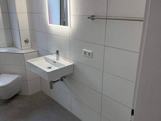 Wohnung zur Miete 840 € 2 Zimmer 63 m² 3. Geschoss frei ab 01.04.2026 Werderstraße 18a Gärten b Wöhrd Nürnberg 90489