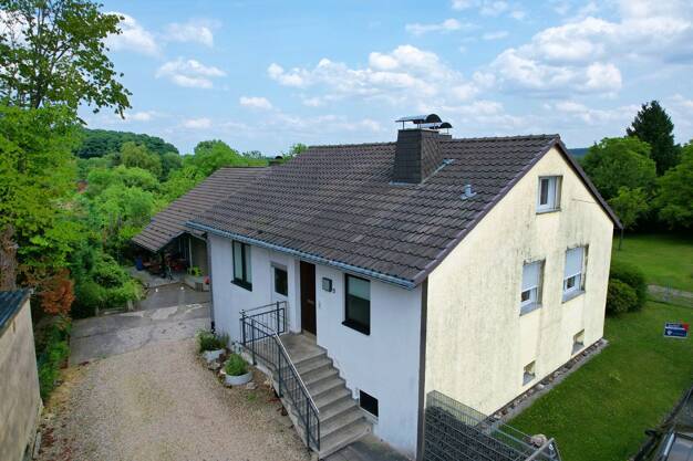 Einfamilienhaus zum Kauf 449.000 € 7 Zimmer 218 m² 751 m² Grundstück frei ab sofort Reiferscheid Ruppichteroth 53809
