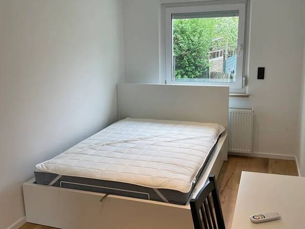 Wohnung zur Miete 360 € 4 Zimmer 11 m² Schnorrstraße 7 Zollhaus Südöstliche Außenstadt 90471