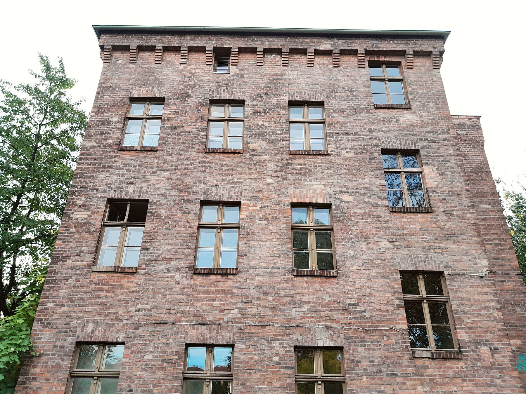 Mehrfamilienhaus zum Kauf als Kapitalanlage geeignet 1.500.000 € 231 m²<br/>Wohnfläche 371 m²<br/>Grundstück Moabit Berlin 10557