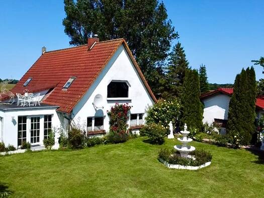 Einfamilienhaus zum Kauf 465.000 € 9 Zimmer 193 m² 3.394 m² Grundstück Unrow 18569