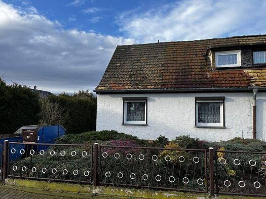 Doppelhaushälfte zum Kauf 186.500 € 4 Zimmer 66,7 m² 840 m² Grundstück Großlehna 04420