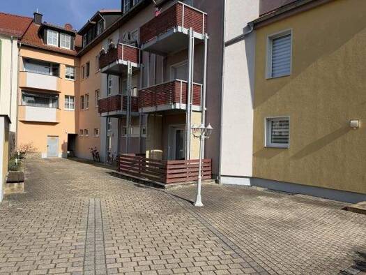 Wohnung zur Miete 660 € 4 Zimmer 110 m² 1. Geschoss Mittelstraße 18 Oschersleben Oschersleben 39387