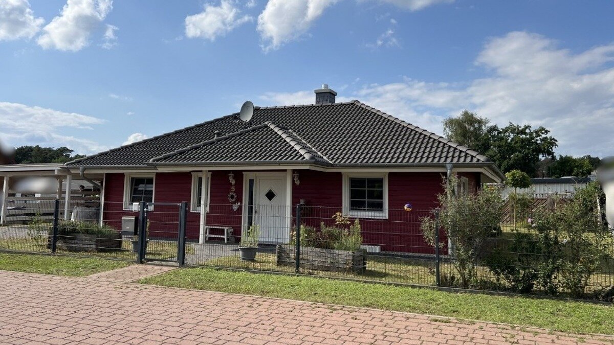 Bungalow zum Kauf 399.000 € 3 Zimmer 73 m²<br/>Wohnfläche 560 m²<br/>Grundstück ab sofort<br/>Verfügbarkeit Grünefeld Schönwalde-Glien 14641