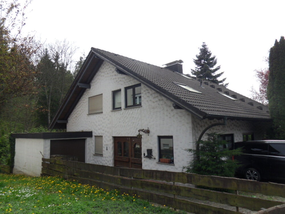 Einfamilienhaus zum Kauf provisionsfrei 350.000 € 8 Zimmer 213 m²<br/>Wohnfläche 839 m²<br/>Grundstück Waldwimmersbach Lobbach 74931