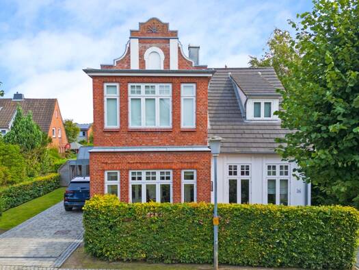 Villa zum Kauf 7 Zimmer 226 m² 679 m² Grundstück Wyk auf Föhr 25938