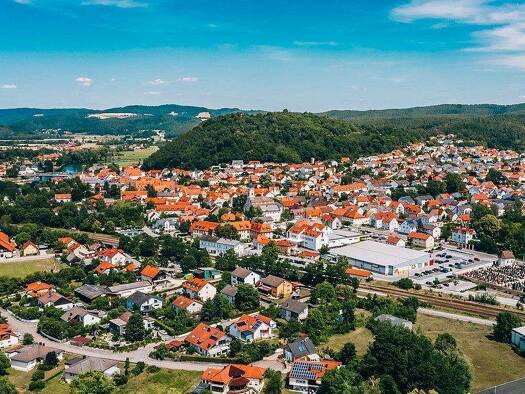 Mehrfamilienhaus zum Kauf 1.300.000 € 442 m² 784 m² Grundstück Regenstauf 93128