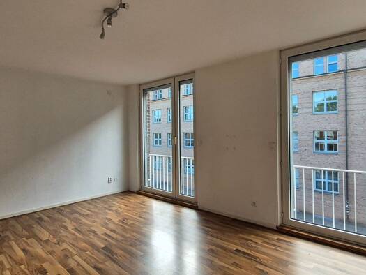 Wohnung zur Miete 550 € 2 Zimmer 63 m² Geschoss 2/4 frei ab sofort Altstadt Bremen 28195