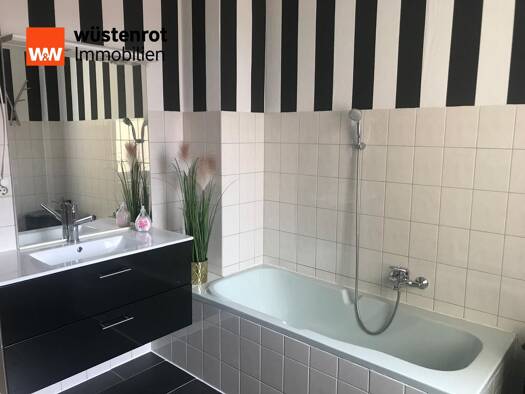Mehrfamilienhaus zum Kauf 169.000 € 222 m² 411 m² Grundstück Meuselwitz Meuselwitz 04610