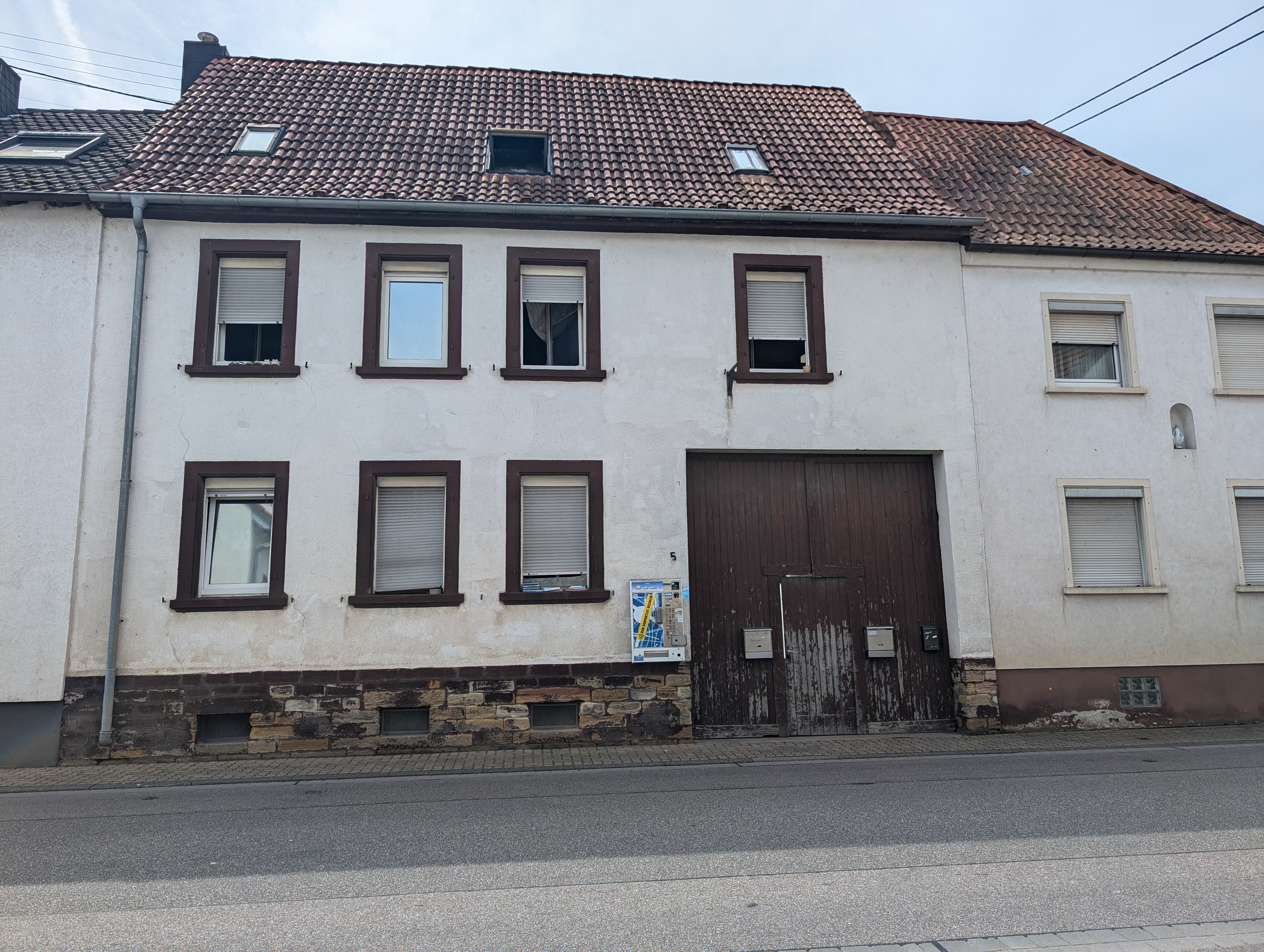 Mehrfamilienhaus zum Kauf als Kapitalanlage geeignet 259.000 € 11,5 Zimmer 211,8 m²<br/>Wohnfläche 800 m²<br/>Grundstück Herxheimweyher 76863