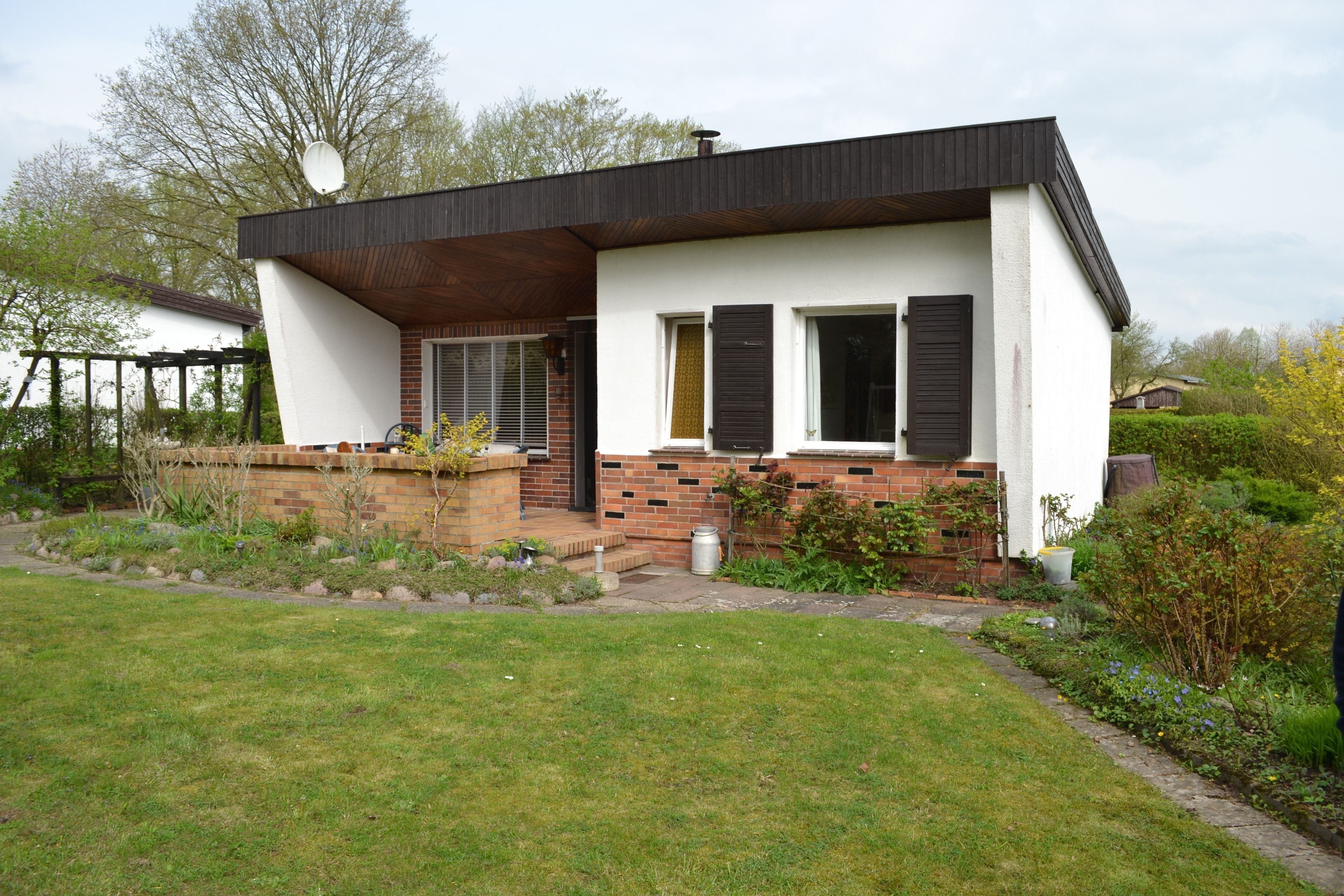 Bungalow zum Kauf 69.900 € 2 Zimmer 45 m²<br/>Wohnfläche 360 m²<br/>Grundstück Seestraße 9 Klein Sien Jürgenshagen 18246