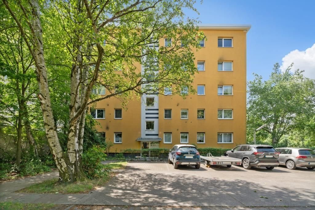 Wohnung zum Kauf provisionsfrei 223.000 € 3 Zimmer 82,1 m²<br/>Wohnfläche EG<br/>Geschoss Askanierring 60 Spandau Berlin 13585