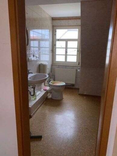 Preisreduzierung - Top renovierte 2 Zimmer, Küche, Badwohnung in Gudensberg zu verkaufen – Gudensberg – Vorschaubild 4