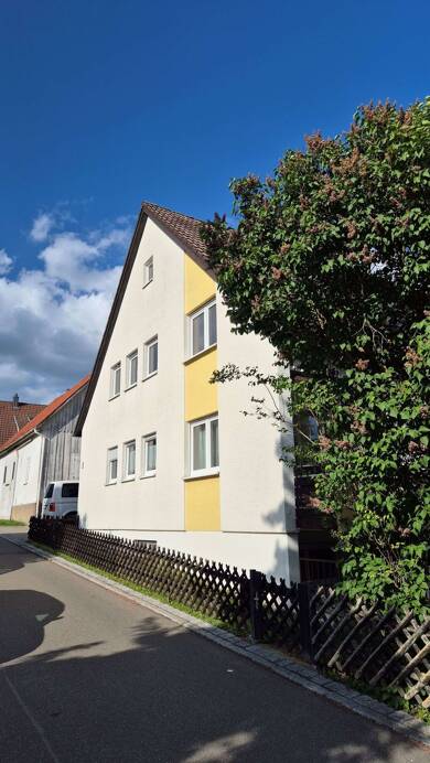 Wohnung zur Miete 970 € 4 Zimmer 85 m² Geschoss 1/2 frei ab 01.06.2025 Malmsheim Renningen 71272