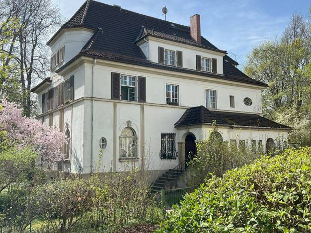 Mehrfamilienhaus zum Kauf 299.000 € 14 Zimmer 410 m² 3.538 m² Grundstück Neustadt Neustadt in Sachsen 01844