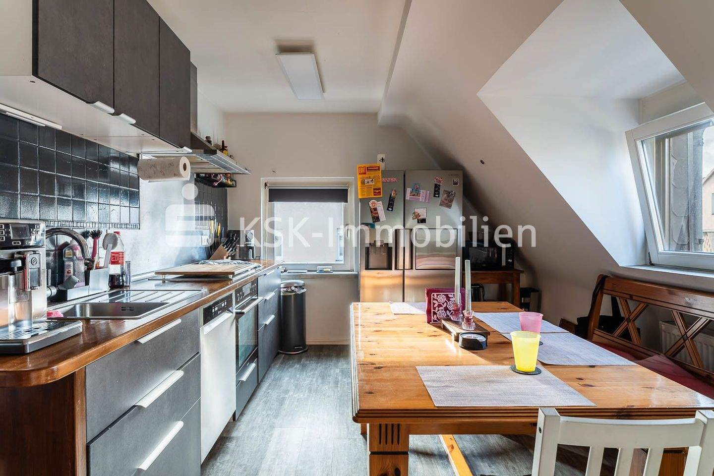 Immobilie in Troisdorf - Schöne Drei-Zimmer-Dachgeschosswohnung in Troisdorf Spich! - Bild 2