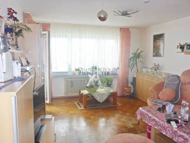 Wohnung zum Kauf 256.000 € 4,5 Zimmer 89 m² Neutraubling 93073