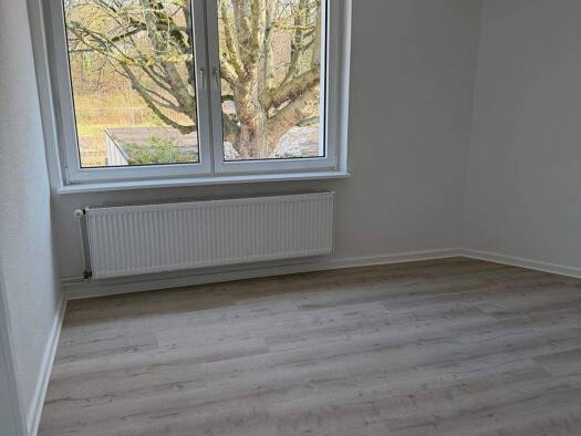 Wohnung zur Miete 420 € 2 Zimmer 48 m² Geschoss 1/2 frei ab sofort Ost Hildesheim 31134