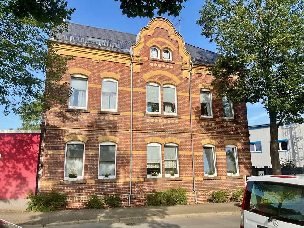 Mehrfamilienhaus zum Kauf 240.000 € 12 Zimmer 250 m²<br/>Wohnfläche 469 m²<br/>Grundstück Zeulenroda Zeulenroda-Triebes 07937