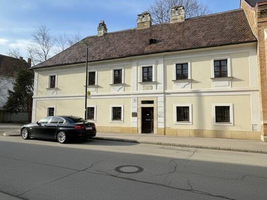 Stadthaus zum Kauf 310.000 € 13 Zimmer 303,8 m² 684 m² Grundstück Amtsgasse 4 Hollabrunn 2020