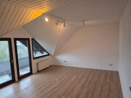 WG-Zimmer zur Miete 700 € 3 Zimmer 75 m² Geschoss 2/3 Karlskamp Gummersbach 51643