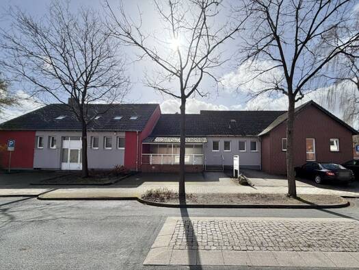 Wohn- und Geschäftshaus zum Kauf provisionsfrei 14 Zimmer 671,5 m² Bürofläche Berliner Straße 5 Zeven Zeven 27404