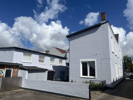 Gewerbeobjekt zum Kauf provisionsfrei als Kapitalanlage geeignet 469.000 € 15 Zimmer 187 m² 352 m² Grundstück Brunsbüttel 25541