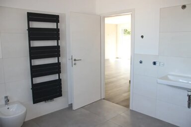 Wohnung zur Miete 700 € 2 Zimmer 96 m² frei ab sofort Erzingerweg 10/ Endingen Balingen 72336