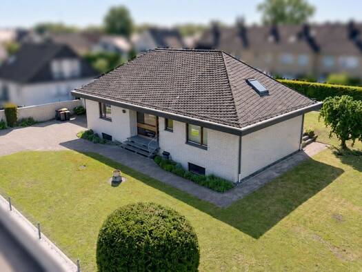 Einfamilienhaus zum Kauf provisionsfrei 598.000 € 7 Zimmer 199 m² 1.254 m² Grundstück Dalbker Allee 14 Dalbke Sennestadt 33689