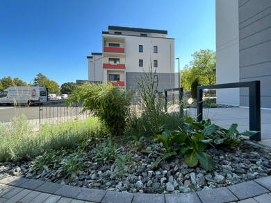 Wohnung zur Miete 330 € 1 Zimmer 27,5 m² EG Weidenstraße 3a Lusan Gera 07549